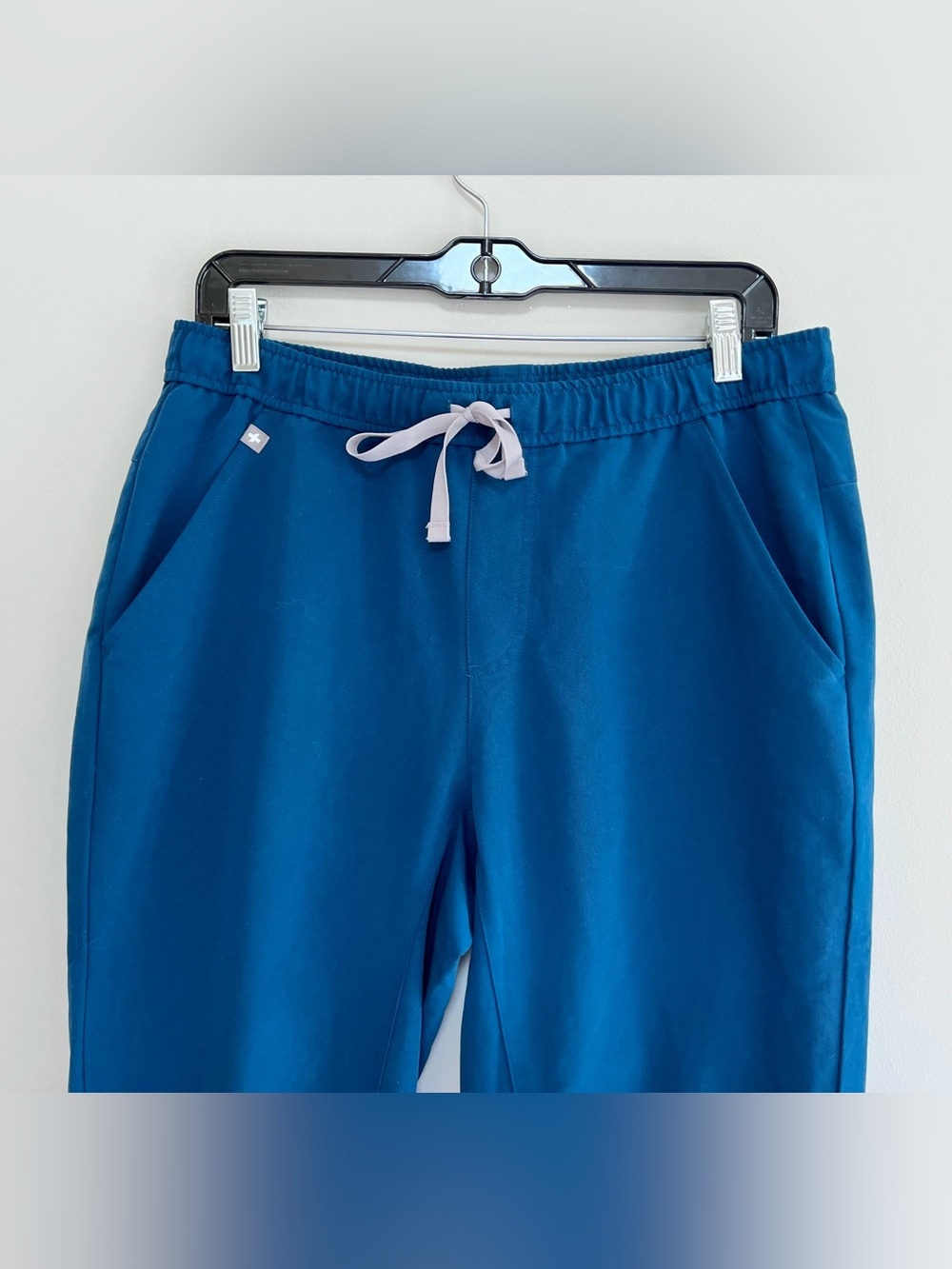 FIGS Men's Tansen Jogger Scrub Pants Deep Reef Blue (PO#: 4891) size Medium - Picture 4 of 8